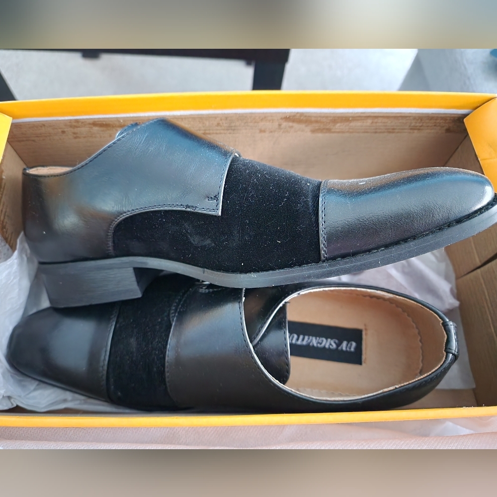 UV signature shoes